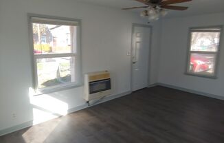 2 beds, 1 bath, $1,000, Unit 2118