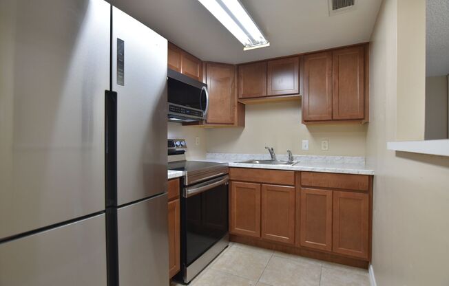 2 beds, 1 bath, $1,350