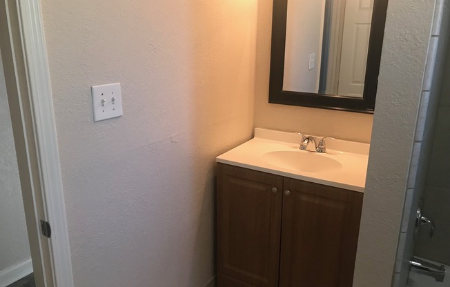 2 beds, 1 bath, $1,375