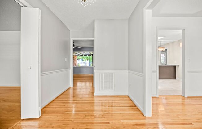 3 Bedroom 2 Bathroom- Small Pets Okay