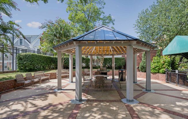 2 beds, 1 bath, $2,750, Unit # #S 1019