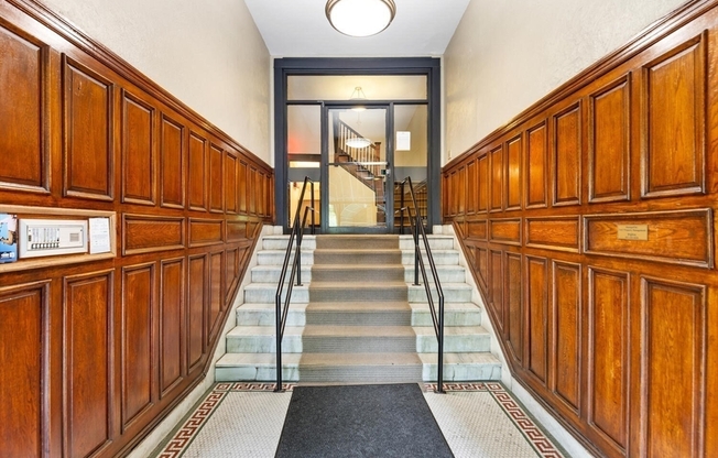 378 RIVERWAY