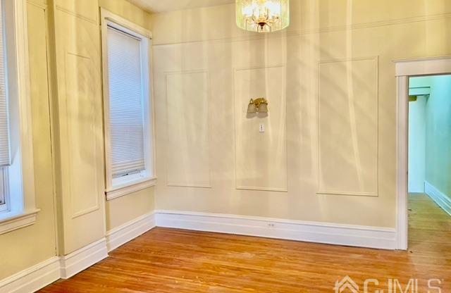 102 S BROADWAY