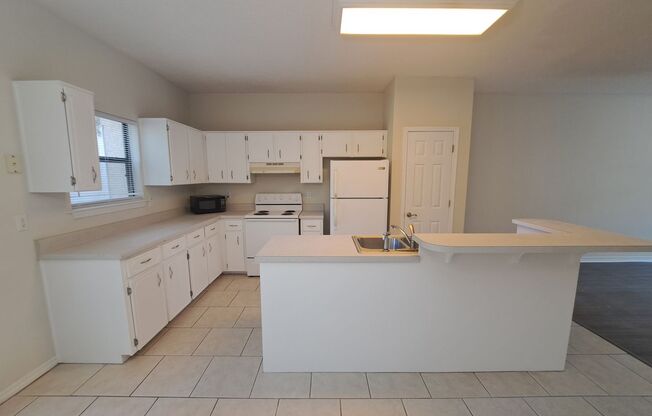 2 beds, 2.5 baths, 1,224 sqft, $1,395