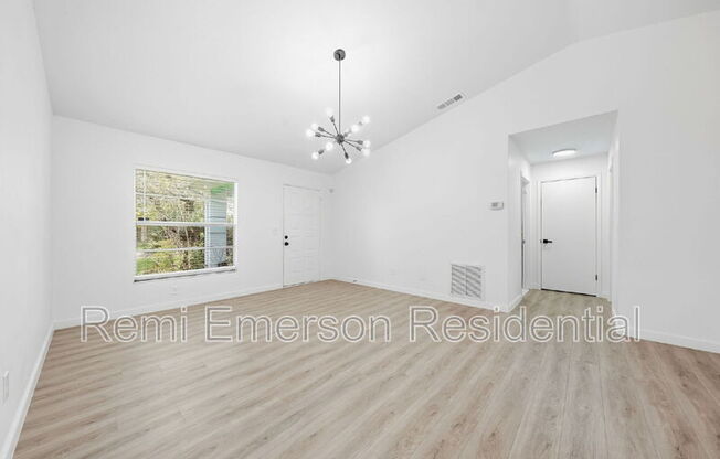 515 FLORAL DR