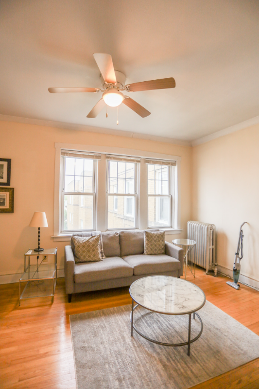 2451 GUNNISON