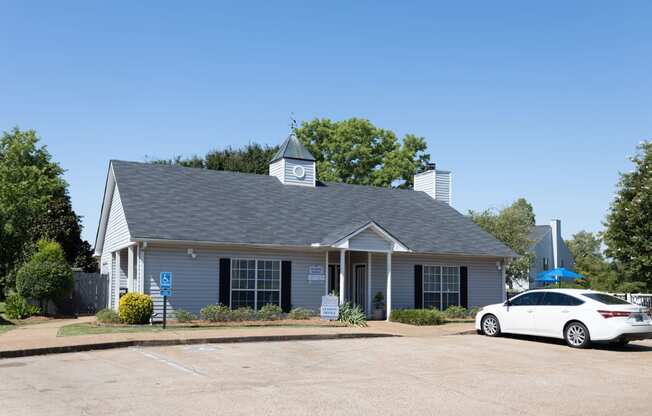 Cottonwood Apartments Greenville, MS Leasing Office II