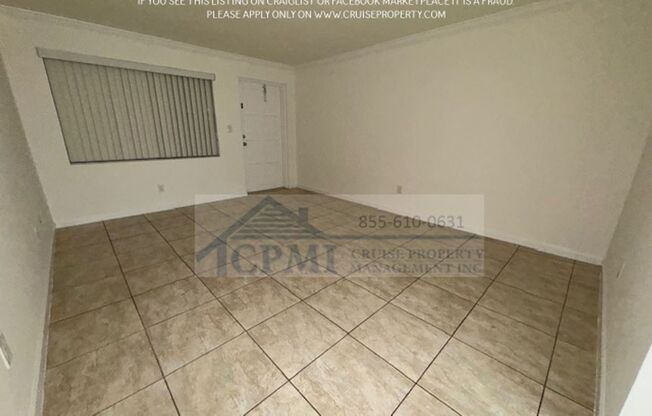 555 S Luna Ct