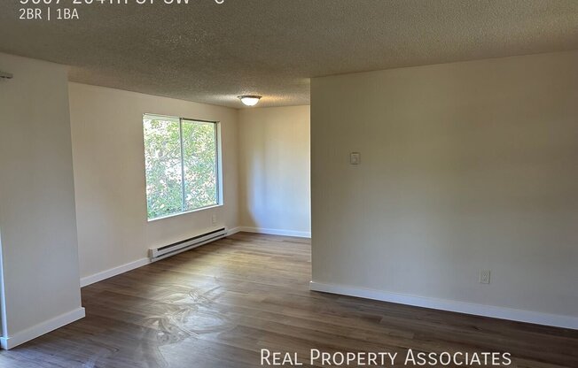 5607 204 ST SW