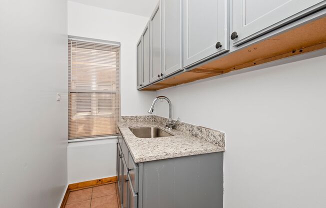 6343-47 Kedzie