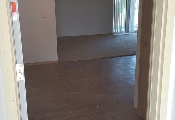 2 beds, 2 baths, 1,076 sqft, $1,475, Unit 4312-12