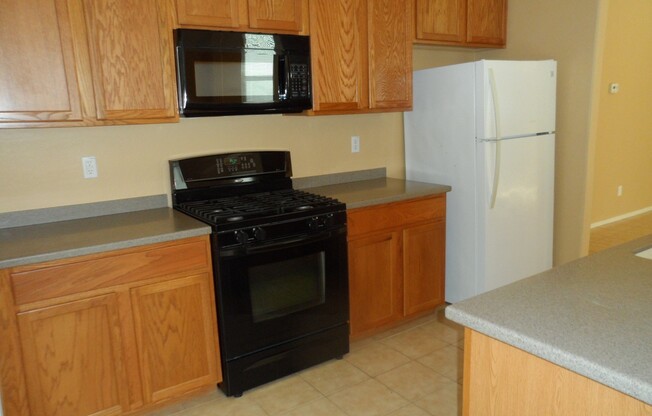 Great 3 Bedroom 2 Bath Home with Pool Service Included!