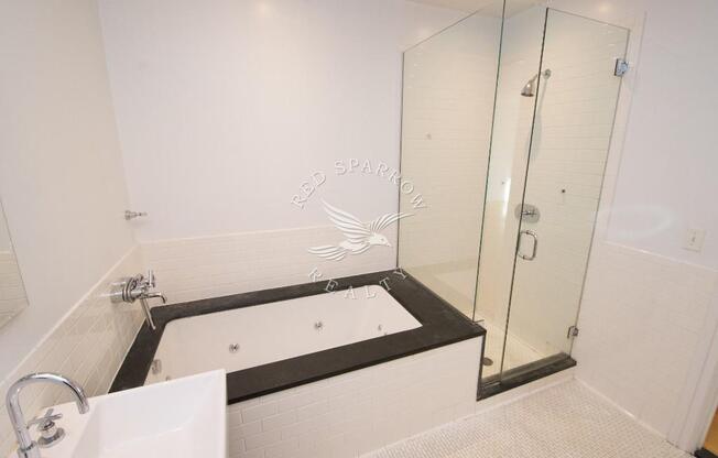 1 bed, 1 bath, 1,704 sqft, $5,895, Unit 17M