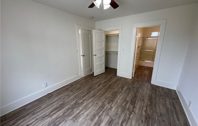 1064 W 18 ST