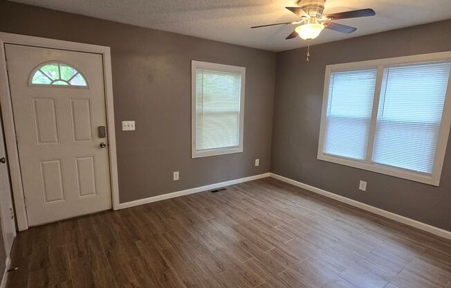 2 bedroom 1 bath Cute house