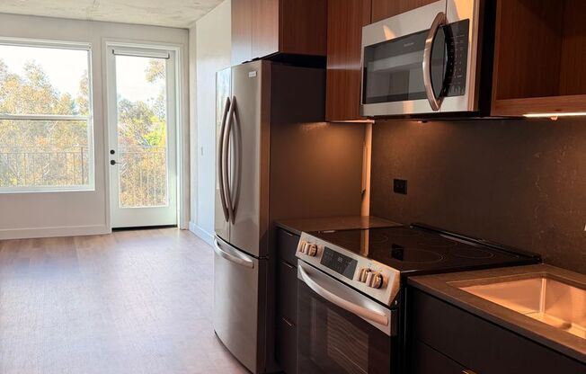 Studio, 1 bath, 362 sqft, $2,470, Unit 804