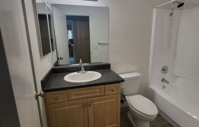 1 bed, 1 bath, 640 sqft, $1,995, Unit 644 - 12