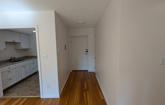 2 beds, 1 bath, 750 sqft, $2,495, Unit 46