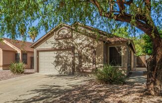 Charming rental home in Paradise Parc Side!