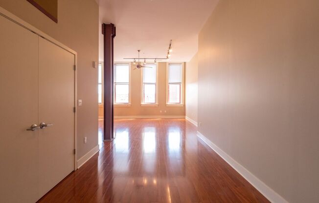 1 bed, 1 bath, 945 sqft, $1,590, Unit 308