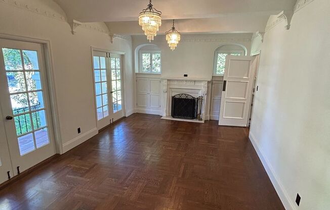 Luxury Family Oasis with Pool in San Mateo Park 4BD/3BTH