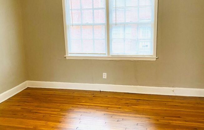 1532 Winona Ave Apt E