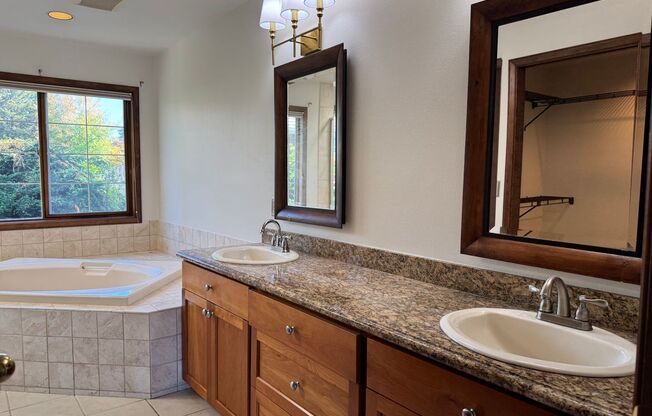 4 beds, 2.5 baths, $4,500