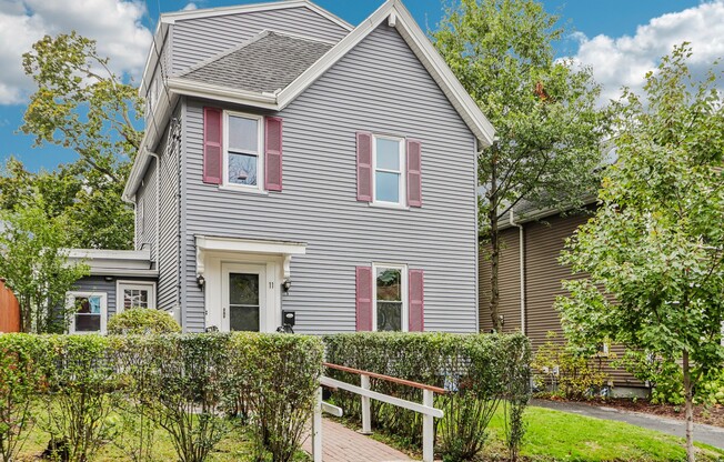 3 beds, 2.5 baths, 1,628 sqft, $3,800