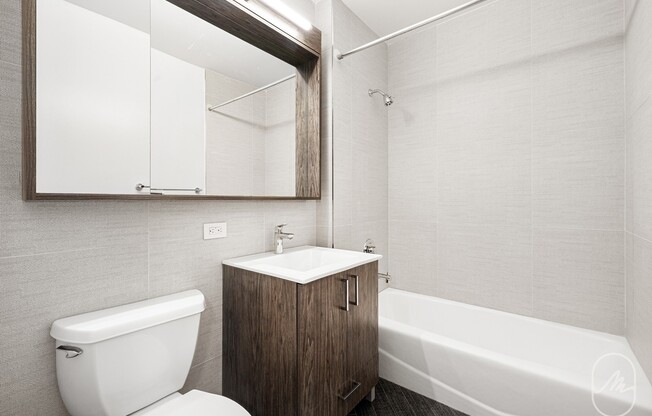 2 beds, 2 baths, 953 sqft, $7,500, Unit 21G