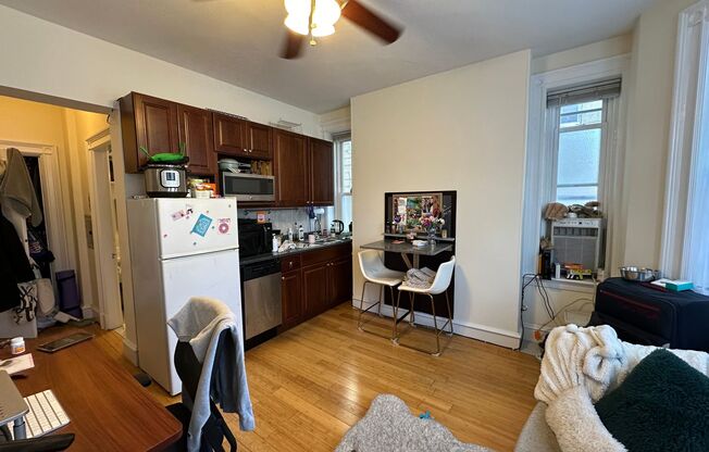 1 bed, 1 bath, 550 sqft, $2,200, Unit 4