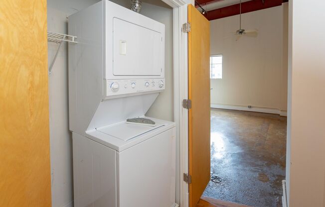 2 beds, 2 baths, 900 sqft, $1,850, Unit 205