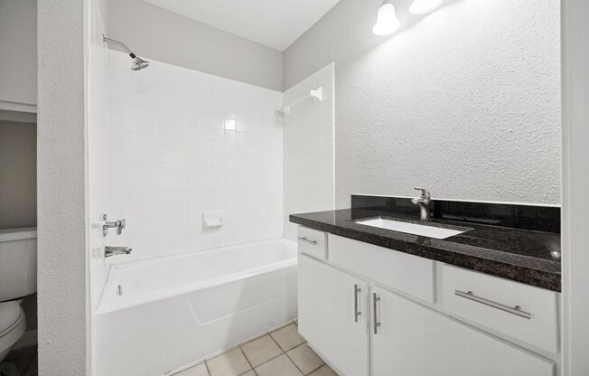 2 beds, 2 baths, 800 sqft, $1,595, Unit 5103