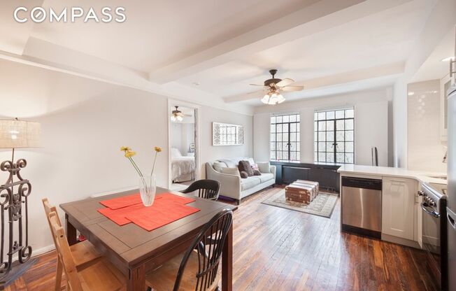 1 bed, 1 bath, $3,400, Unit 611