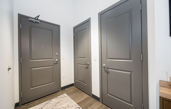 Studio, 1 bath, 605 sqft, $1,230, Unit 301