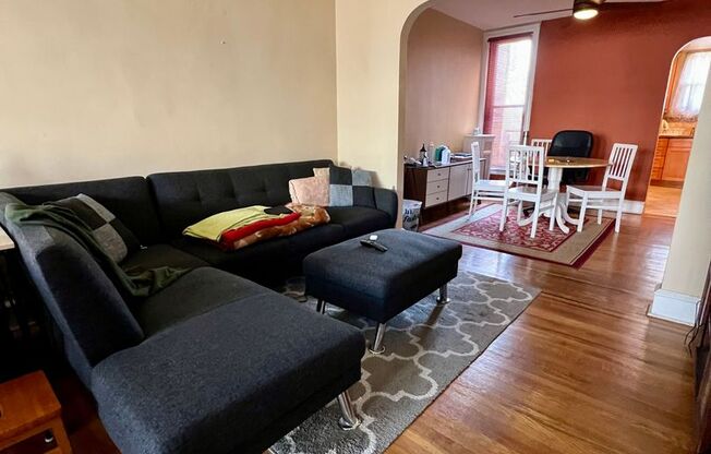Stunning 3-Bedroom Townhome with Finished Basement in Olney! Available May 1st!