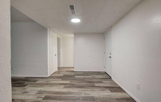 2 beds, 2 baths, 1,050 sqft, $899