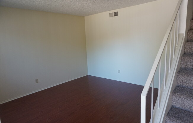 2 beds, 1.5 baths, $1,250