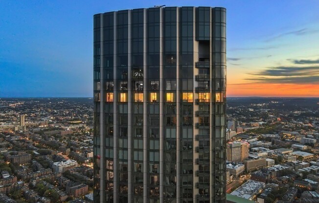 5 beds, 7 baths, 7,848 sqft, $100,000, Unit 5801/5802