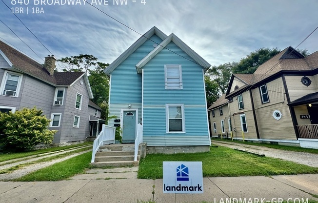 840 Broadway Ave NW