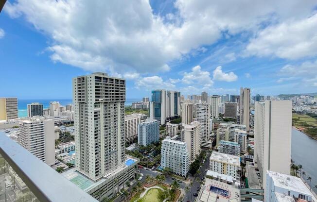 1 bed, 1 bath, 420 sqft, $2,080
