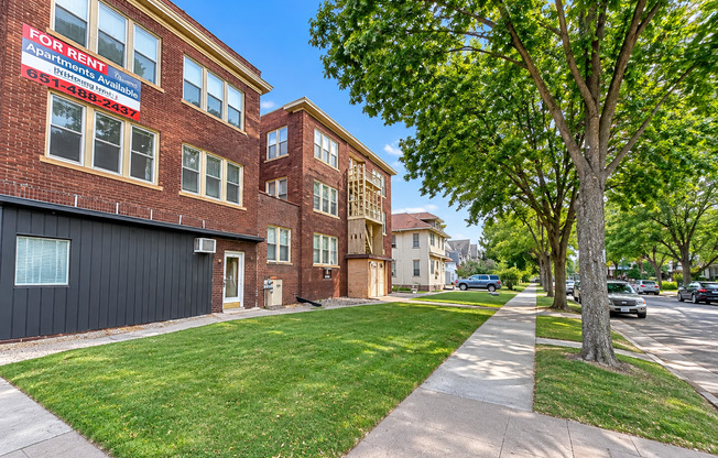 478 Herschel St.