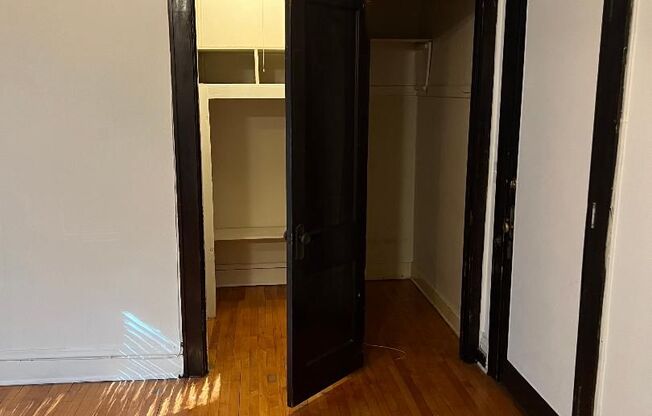 Studio, 1 bath, 366 sqft, $790, Unit 105