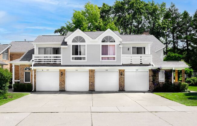 Buffalo Grove Condo available NOW!