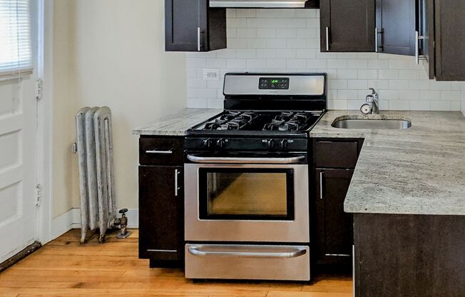 2 beds, 1 bath, 745 sqft, $2,295, Unit 1920-1