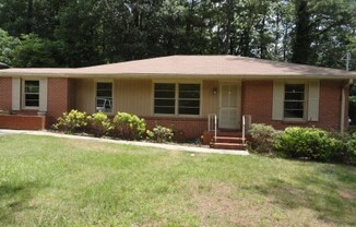3 bed 1.5 Bath in Decatur!