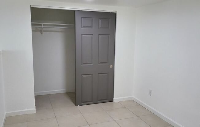 2 beds, 1 bath, $1,200, Unit PM-249-2 Unit B