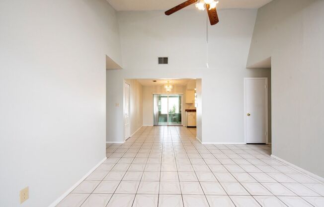 Cute 4/2 House In Buenaventura Lakes for Rent