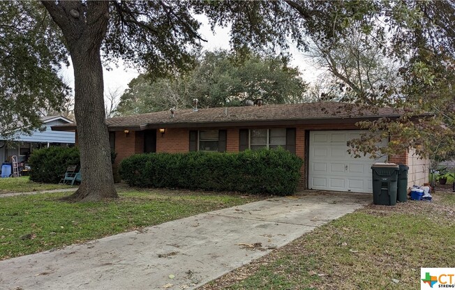 1437 HIGHLAND DR