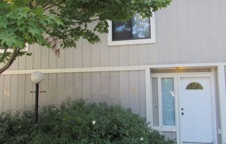 2 Bedroom, 1 Bath Townhome Minutes from AU and Downtown!