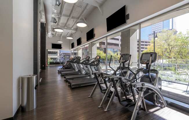 fitness center at Sky on Main in Kansas City, 64105